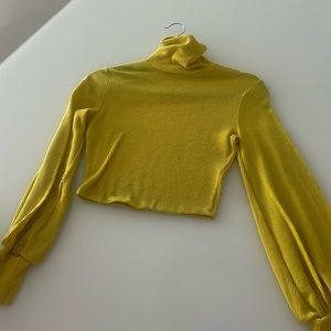 Yellow cropped turtle neck